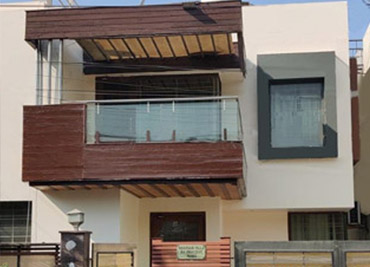 Bungalow in Urban Estate