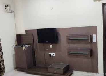 Bungalow in Urban Estate