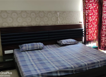 Bungalow in Urban Estate