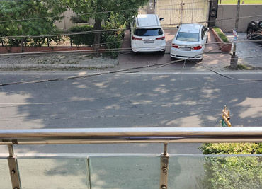 Bungalow in Urban Estate