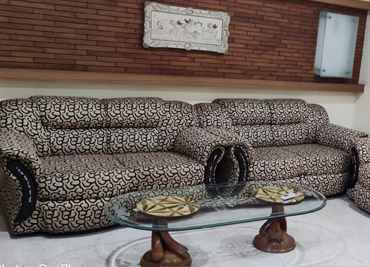 Bungalow in Urban Estate